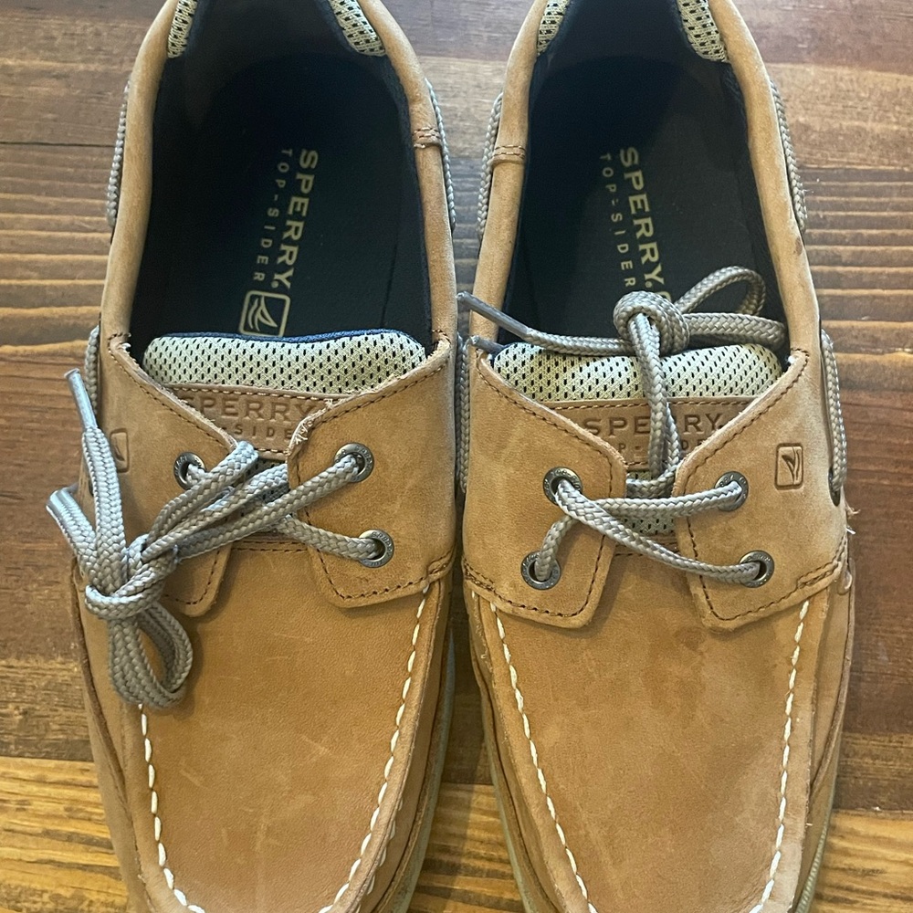 Sperry Tan Boat Shoes Men 6 VGUC / EUC with Moccasin Toe and 360-Degree Lacing